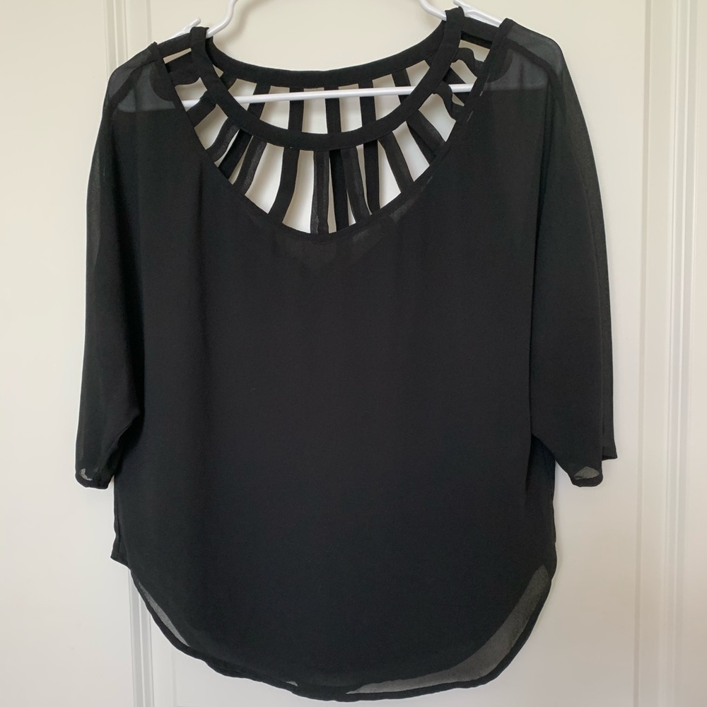 Maurices 3/4 sleeve cutout shirt